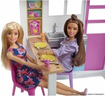 barbie aan het eten